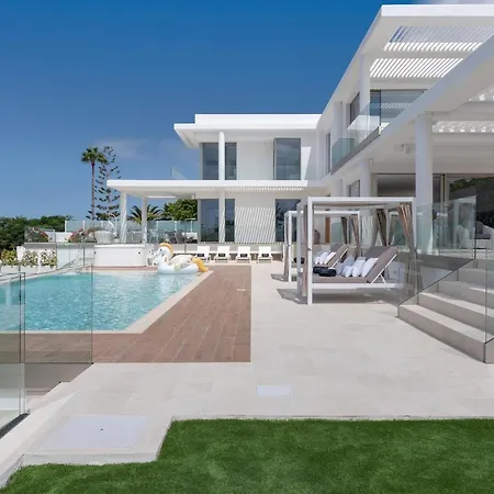 Karat Royal White Vila *