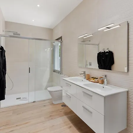 Karat Royal White Vila *