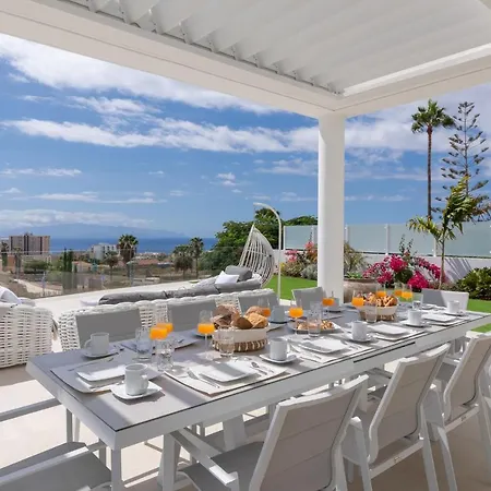 Karat Royal White Vila