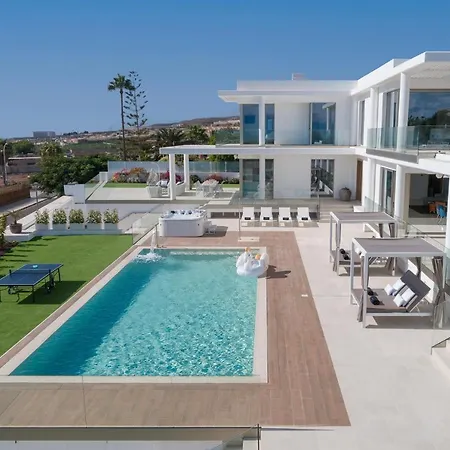 Karat Royal White Villa Costa Adeje